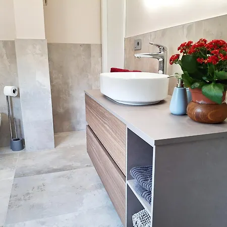Cantius Italia Lejlighed *