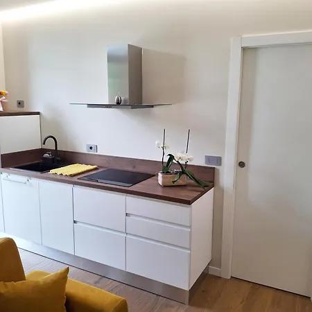 Lejlighed Cantius Italia Canzo
