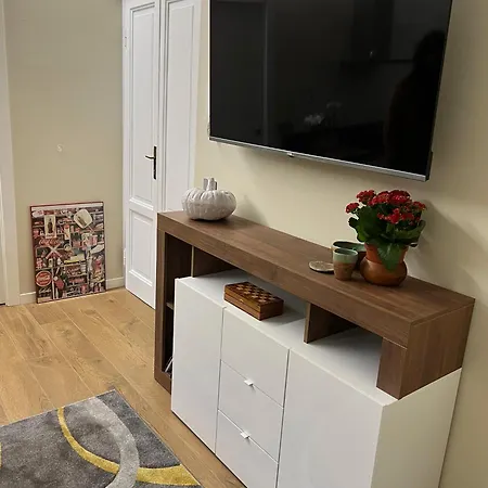 Cantius Italia דירה *